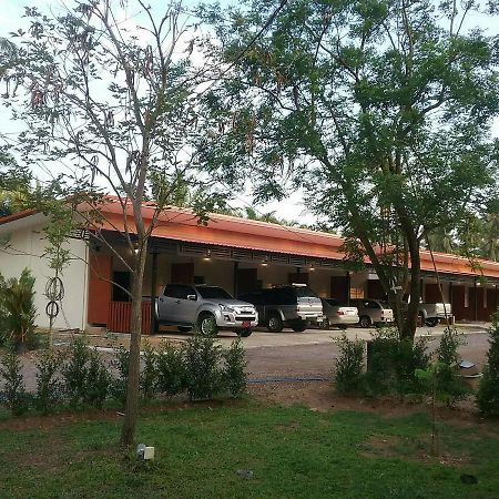 I-un Resort Bang Saphan Esterno foto