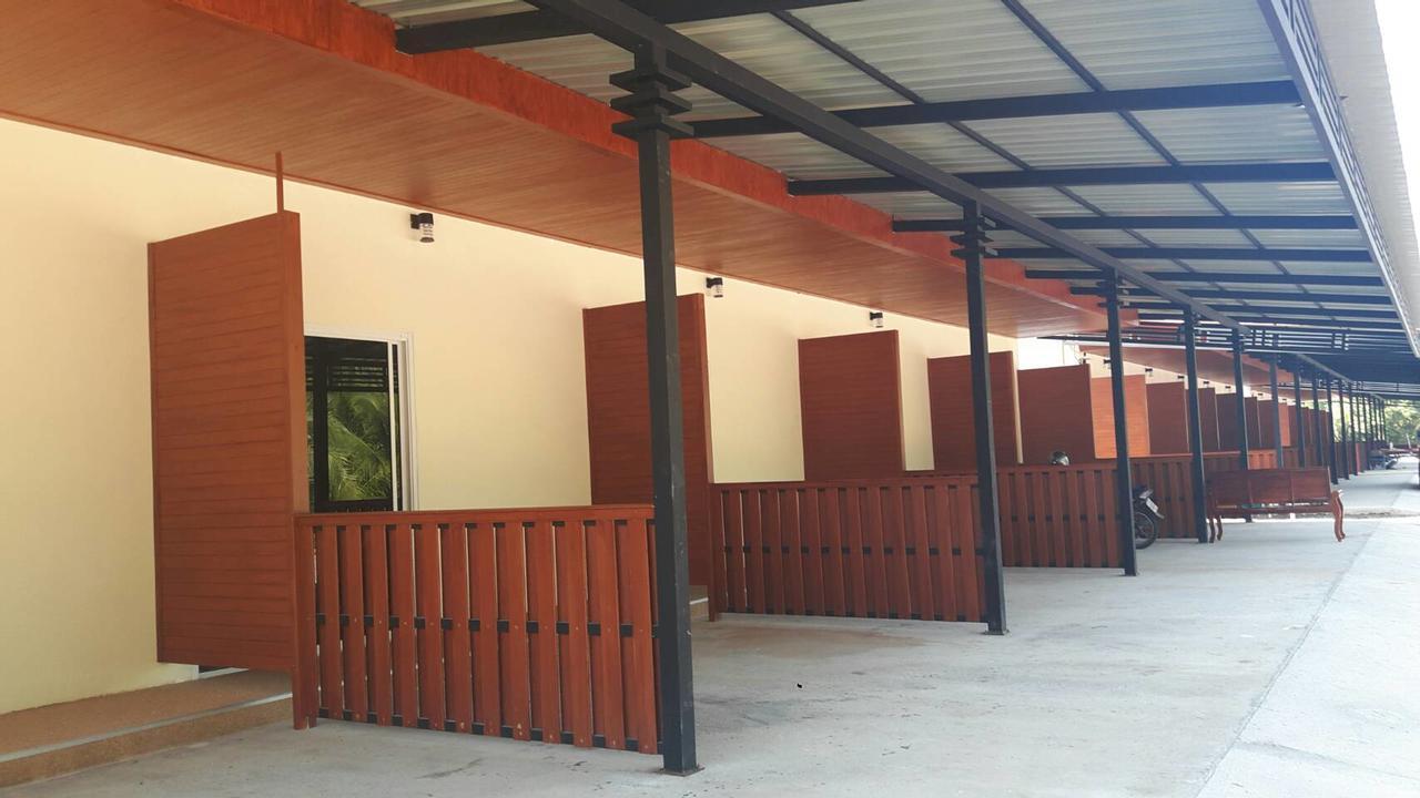 I-un Resort Bang Saphan Esterno foto